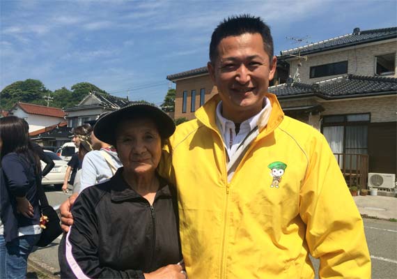 昨年に続き、昭恵夫人・村岡知事をはじめ、1,000名以上の皆様の協力で実施。北浦の自然景観をいつまでも。