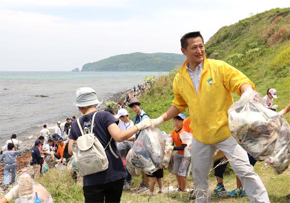 日韓海峡海岸漂着ゴミ一斉清掃